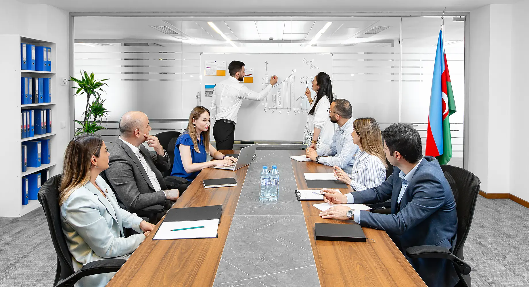 Peşəkar işçi heyəti